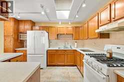 120 RIVERVILLA COURT | LaSalle Ontario | Slide Image Nine