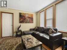401 PARENT | Windsor Ontario | Slide Image Sixteen