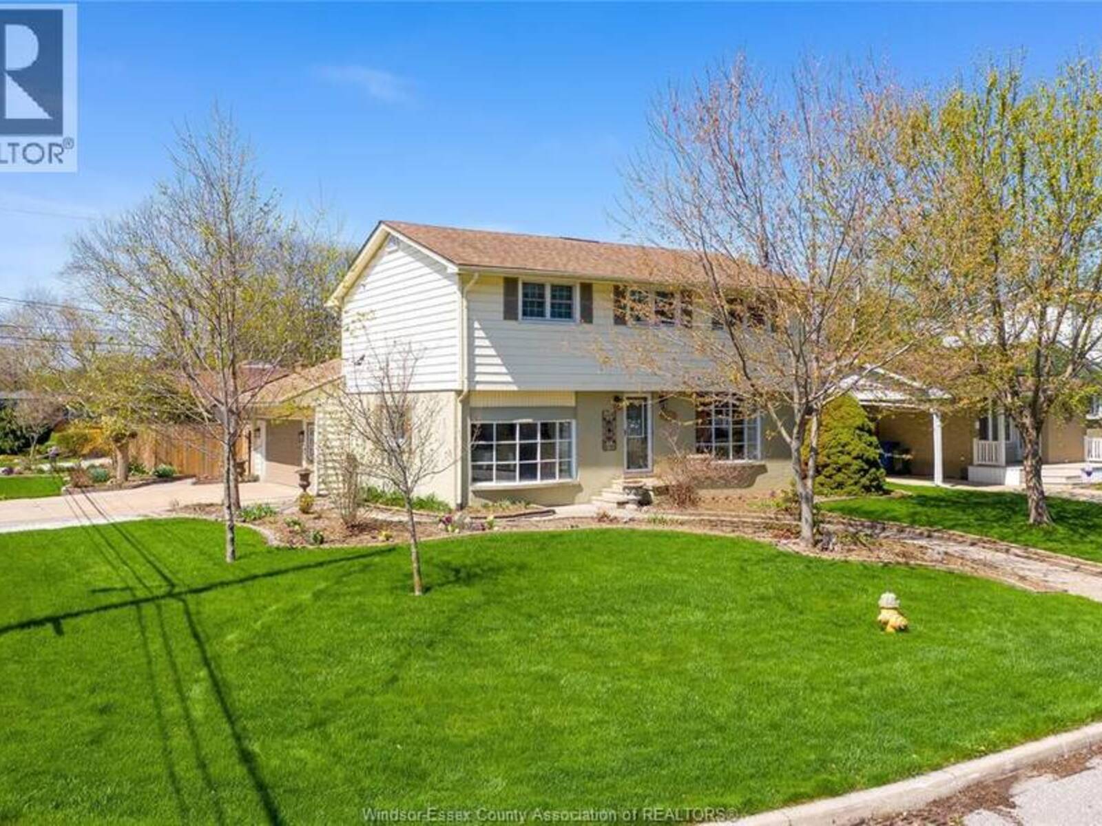 391 BETTY DRIVE, Windsor, Ontario N8S 3W9