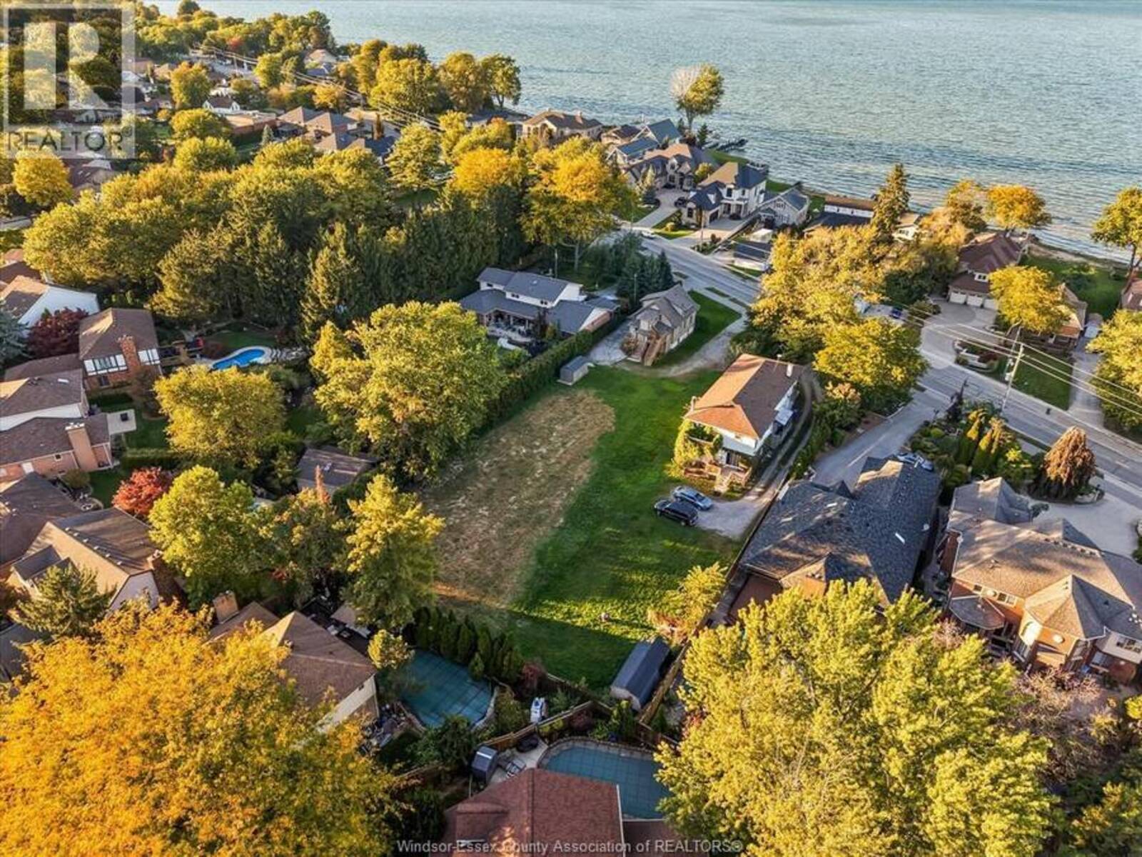 13231-33 Riverside DRIVE East, Tecumseh, Ontario N8N 2M7