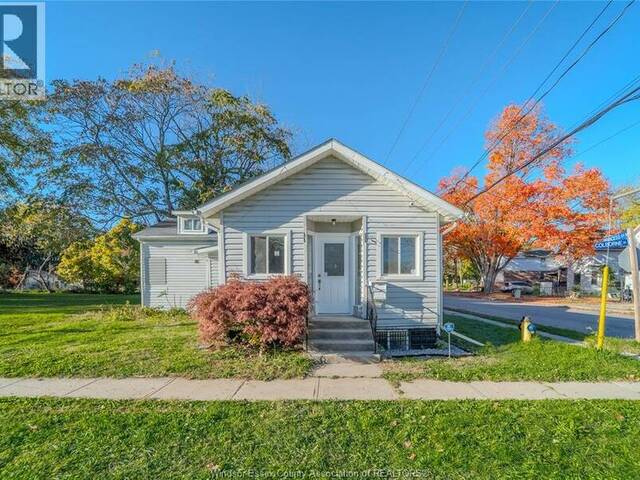 179 Colborne Chatham Ontario, N7M 3L8 - 4 Bedrooms Home For Sale