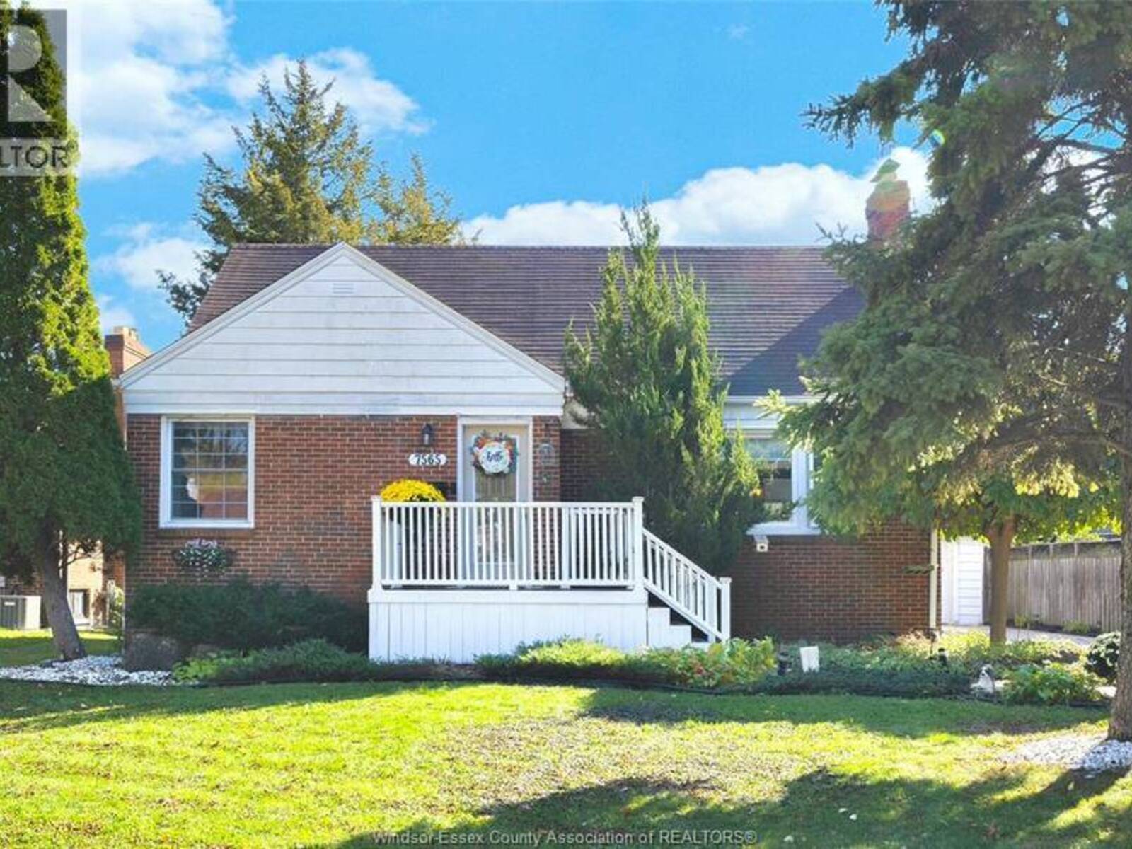 7565 St. Rose, Windsor, Ontario N8S 1V6