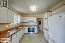 9906 RIVERSIDE DRIVE East | Windsor Ontario | Slide Image Sixteen