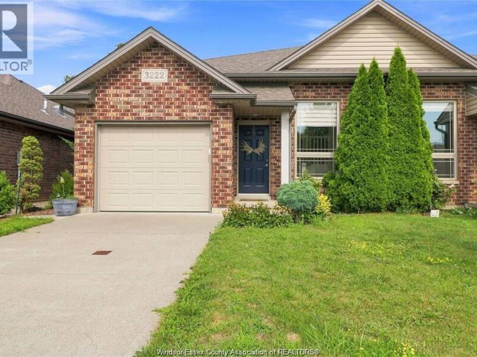 3222 SEVILLE AVENUE, Windsor, Ontario N8N 0A4