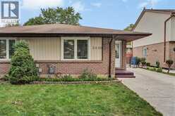 3090 FAIRLANE CRESCENT | Windsor Ontario | Slide Image Three