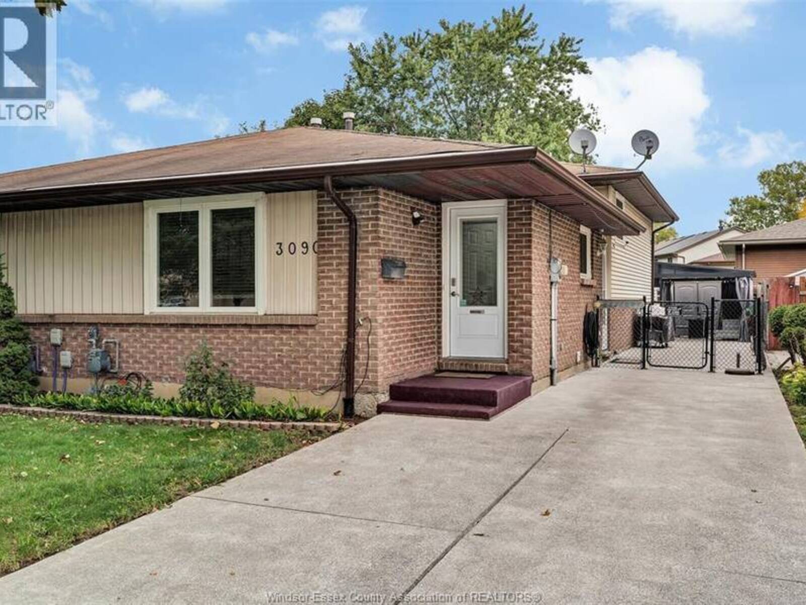 3090 FAIRLANE CRESCENT, Windsor, Ontario N8W 4Y6