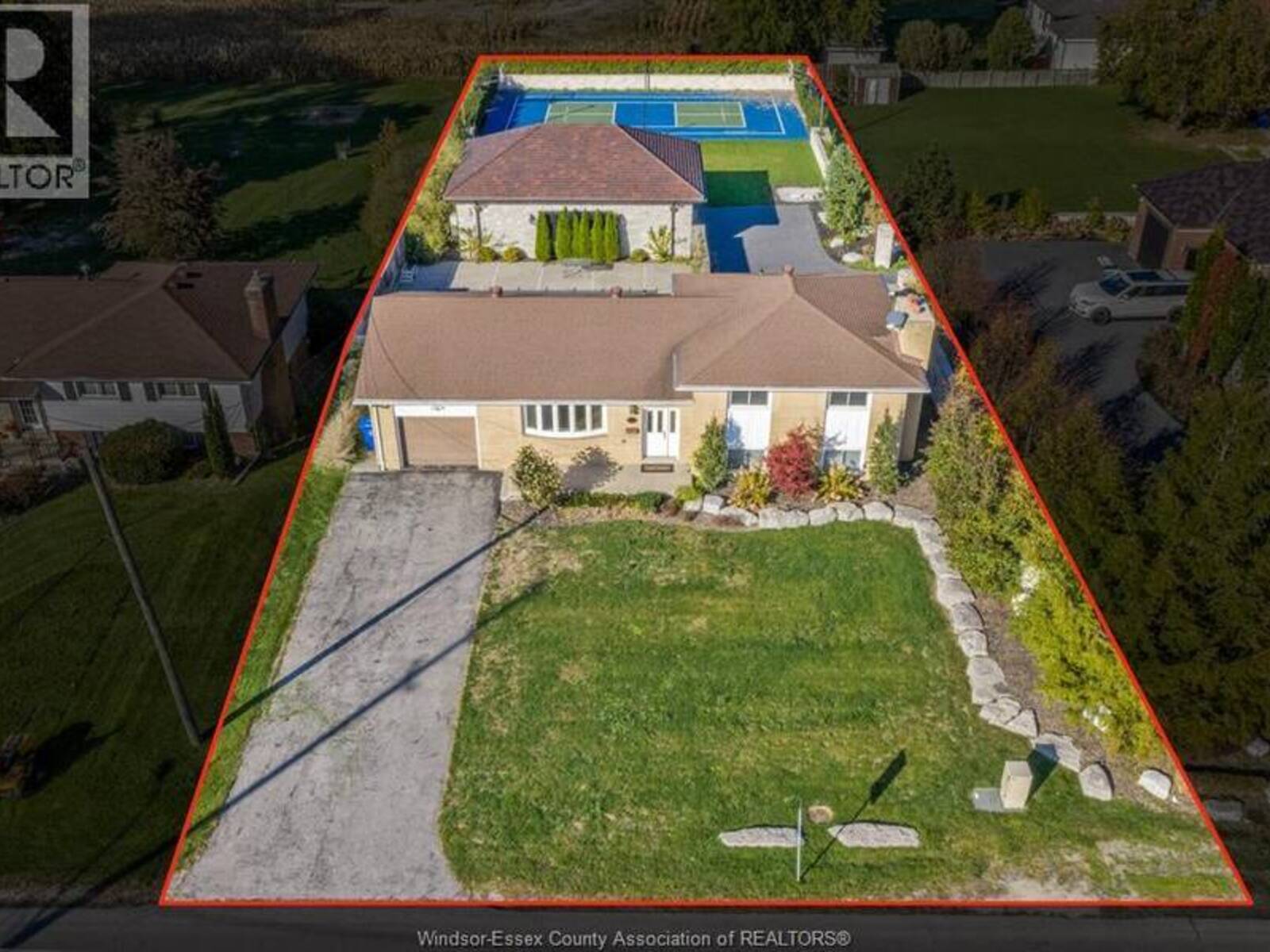 3050 BOUFFARD ROAD, LaSalle, Ontario N9H 1W5