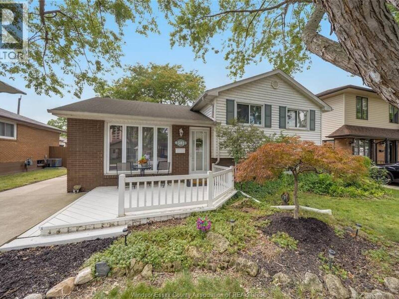 381 CARLING, Windsor, Ontario N8S 3X7