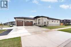2 PEBBLE BEACH COURT | Leamington Ontario | Slide Image Three
