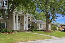 3590 HUNTINGTON AVENUE | Windsor Ontario | Slide Image Two