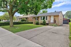 1159 DOT AVENUE | Windsor Ontario | Slide Image Three