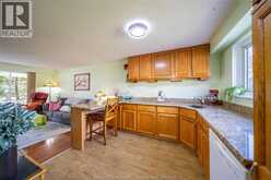 9880 ASGARD ROAD | Windsor Ontario | Slide Image Ten