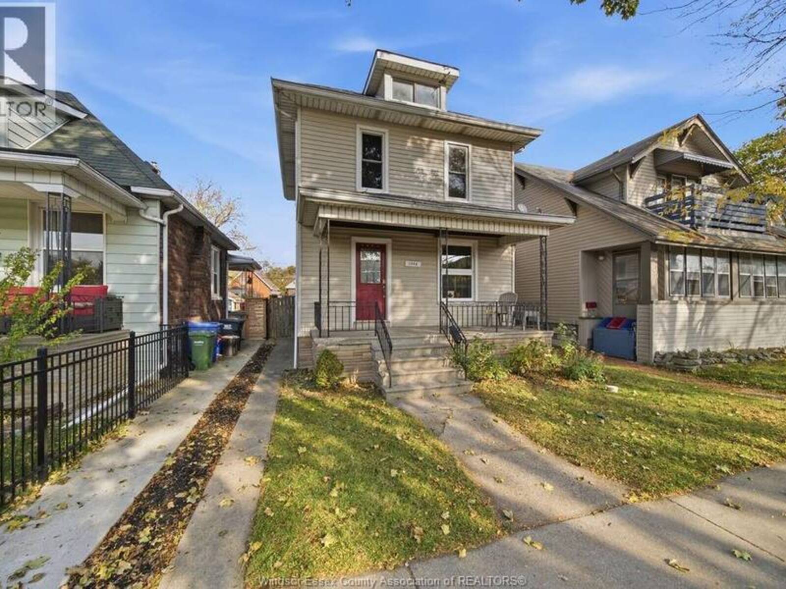 1046 LINCOLN, Windsor, Ontario N8Y 2H4