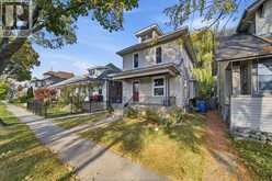 1046 LINCOLN | Windsor Ontario | Slide Image Three