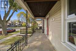 1046 LINCOLN | Windsor Ontario | Slide Image Five