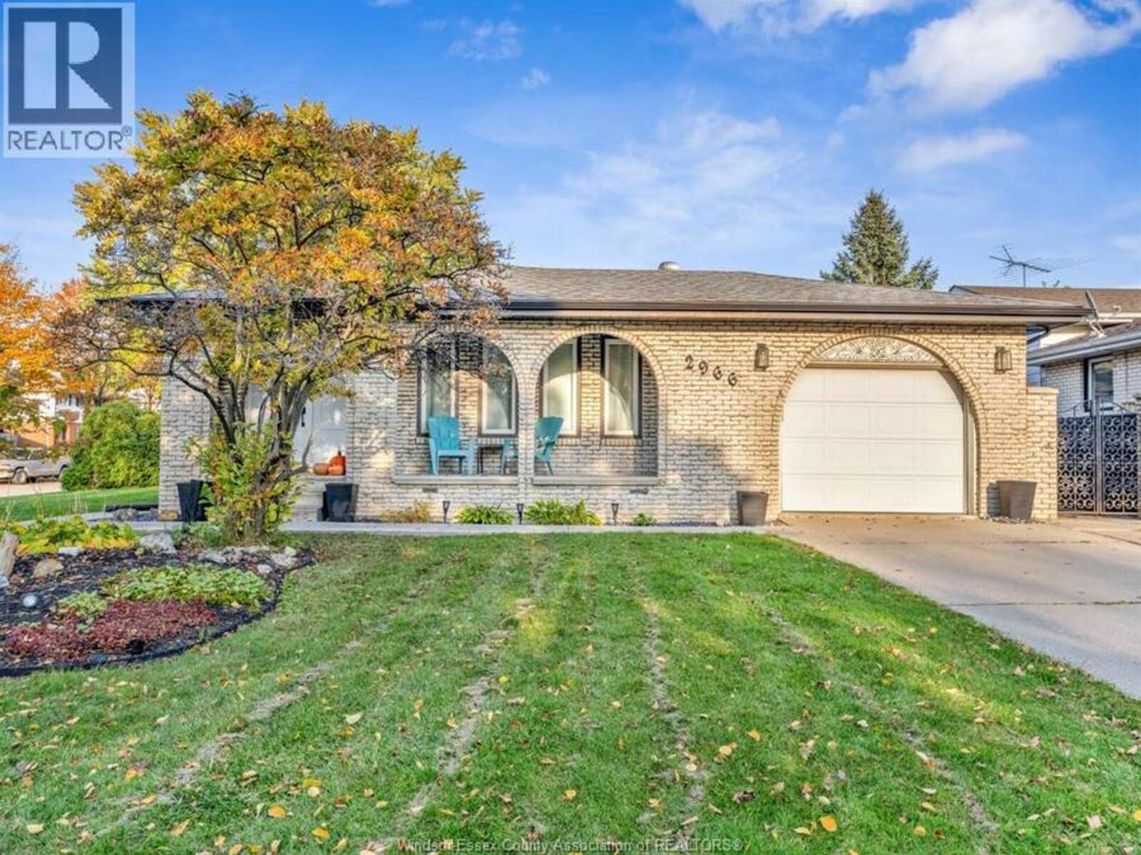 2966 Regis AVENUE, Windsor, Ontario N8R 1S5