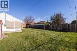 8273 Menard | Windsor Ontario | Slide Image Thirty-two