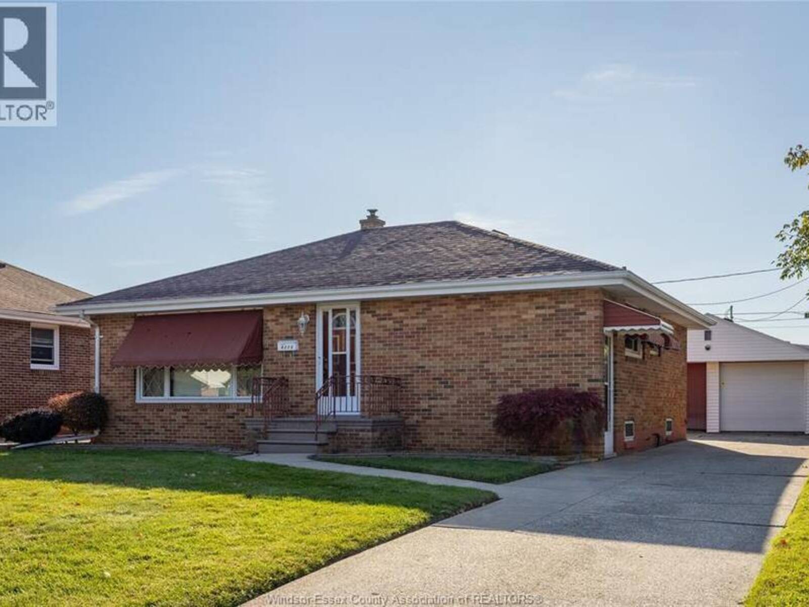 8273 Menard, Windsor, Ontario N8S 1W2