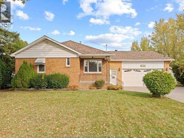 990 SCOFIELD AVENUE Windsor Ontario, N9G 1L7 - 4 Bedrooms Home For Sale