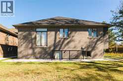 2507 ROXBOROUGH BOULEVARD | Windsor Ontario | Slide Image Thirty-nine