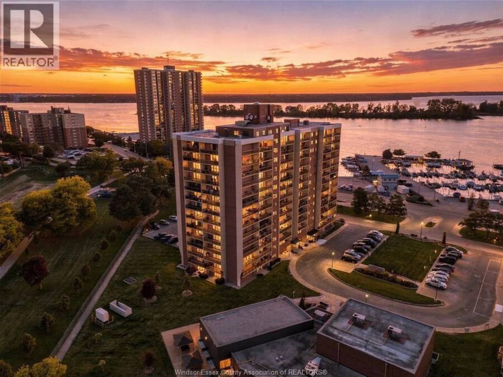 9099 RIVERSIDE DRIVE East Unit# 905W, Windsor, Ontario N8S 4R1