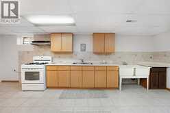 2515 CLEMENCEAU | Windsor Ontario | Slide Image Thirty-three