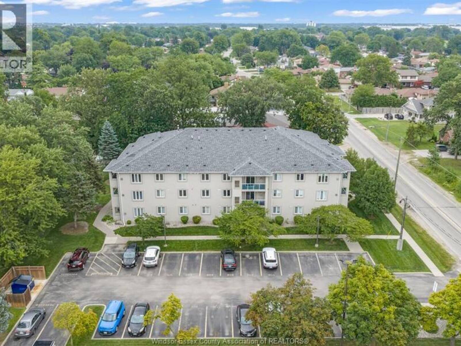 4850 GRAND BOULEVARD Unit# 306, Windsor, Ontario N8T 3K9