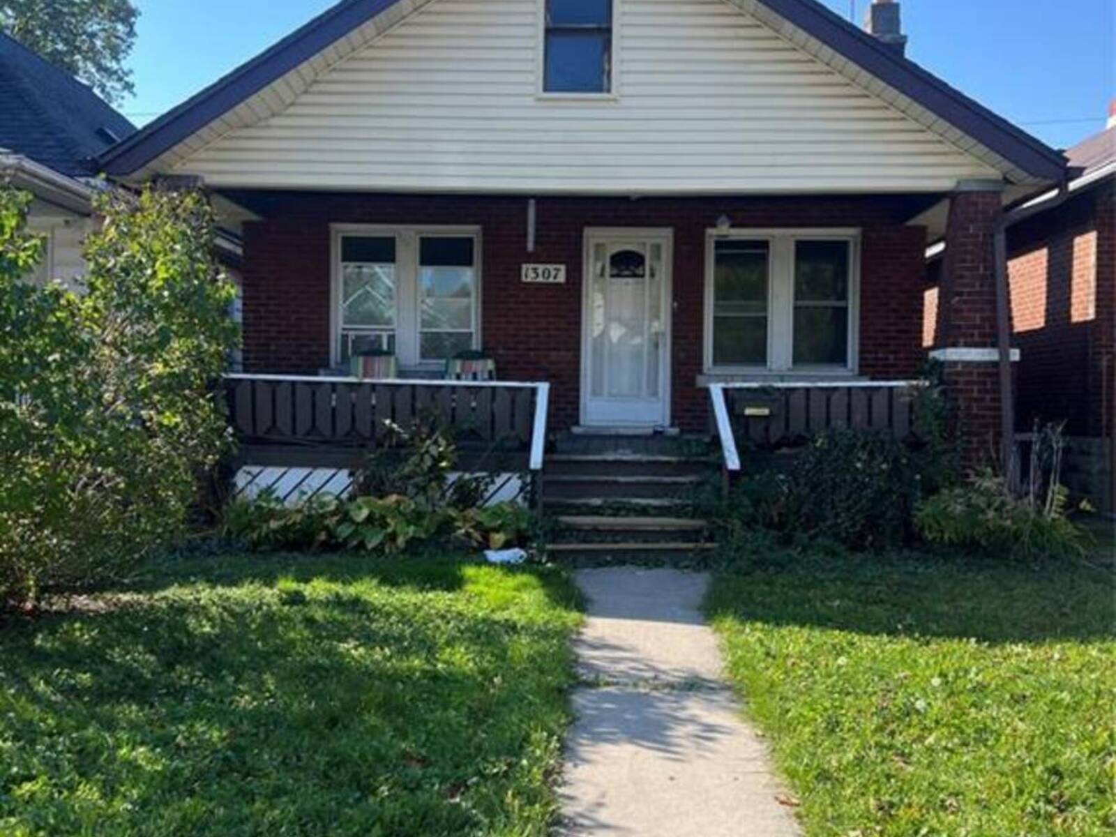 1307 BRUCE, Windsor, Ontario N8X 1X2