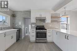 1041 EASTLAWN | Windsor Ontario | Slide Image Thirteen