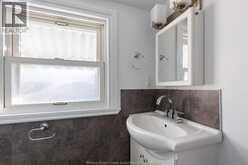 1041 EASTLAWN | Windsor Ontario | Slide Image Twenty-three