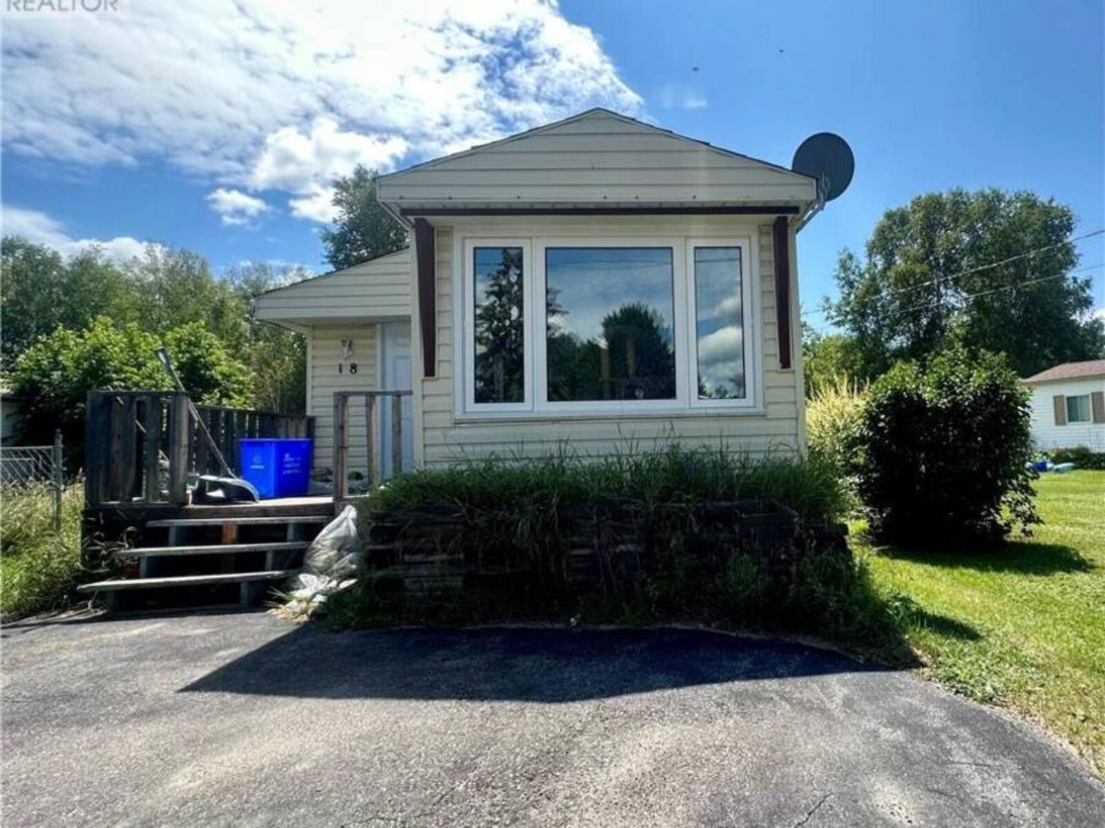 18 Evelyn Street, Hanmer, Ontario P3P 1H6