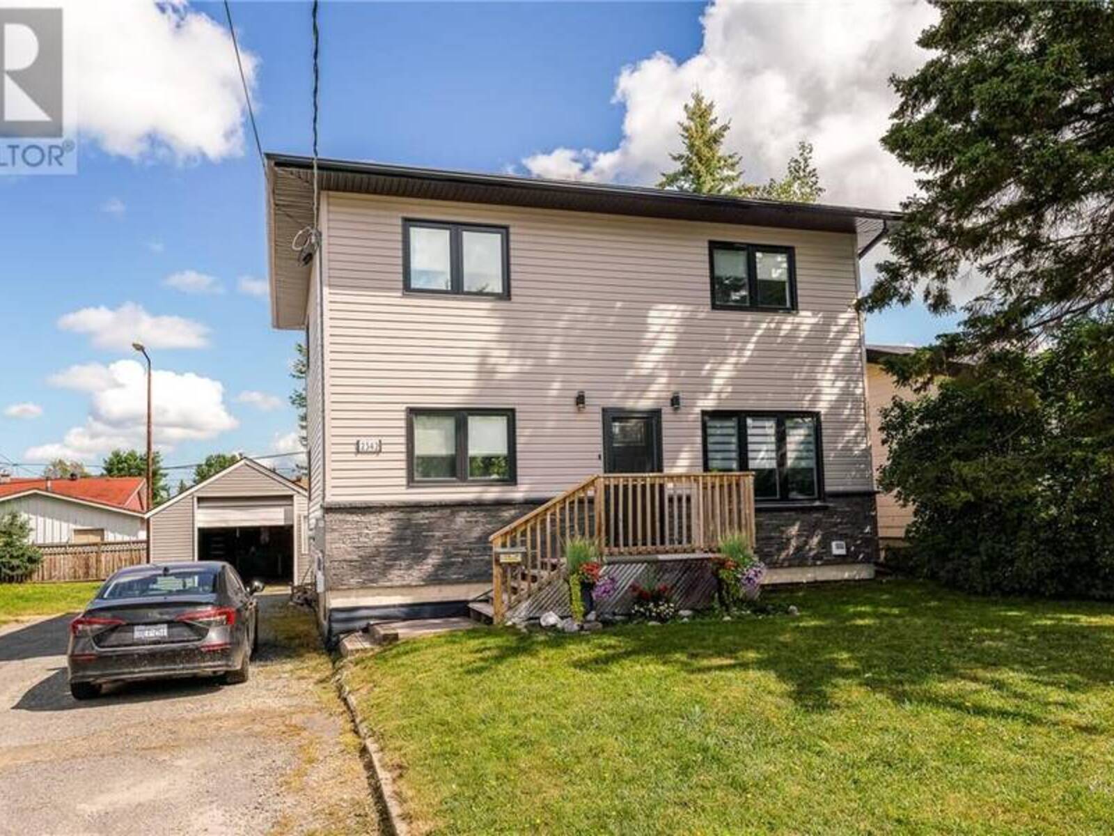 2342 Lasalle, Sudbury, Ontario P3A 2B1