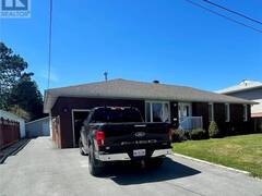 195 Carrie Sturgeon Falls Ontario, P2B 1B1