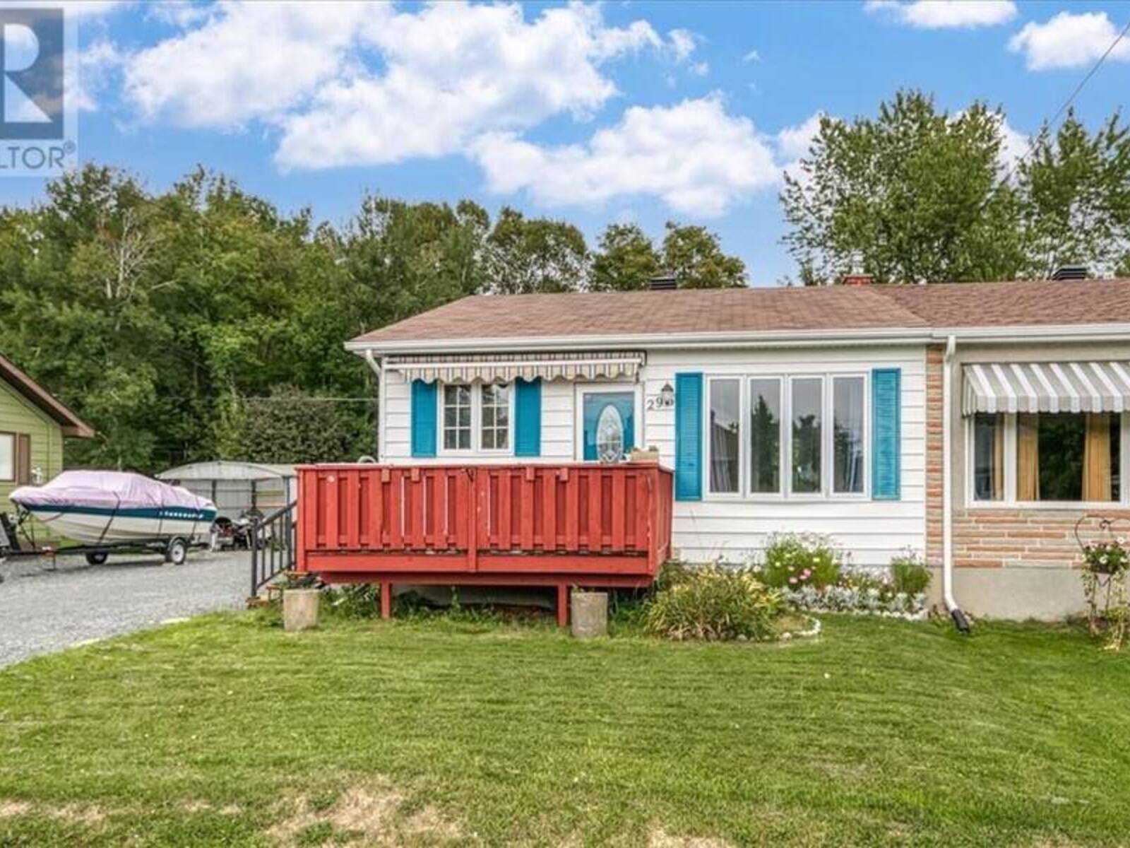 296 Eleventh Avenue, Lively, Ontario P3Y 1M8