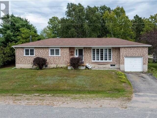 490 Arnold St Massey Ontario, P0P 1P0