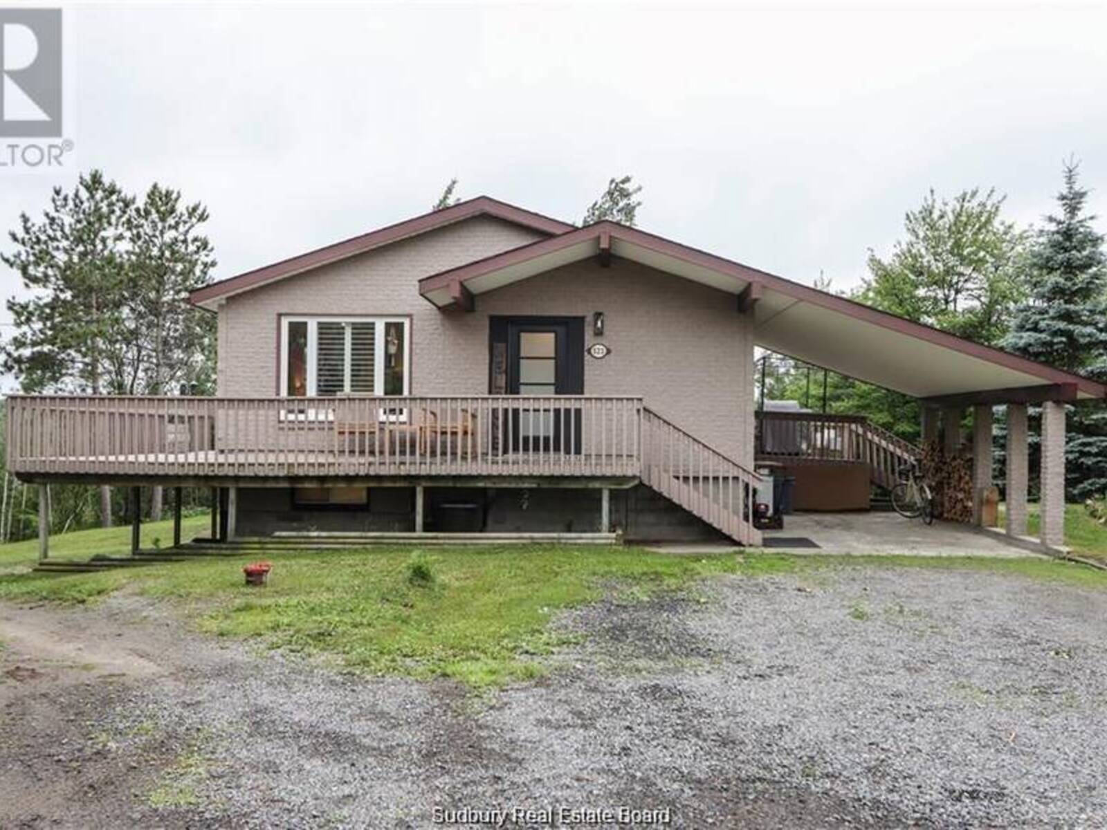 523 Silver Lake, Sudbury, Ontario P3G 1J9