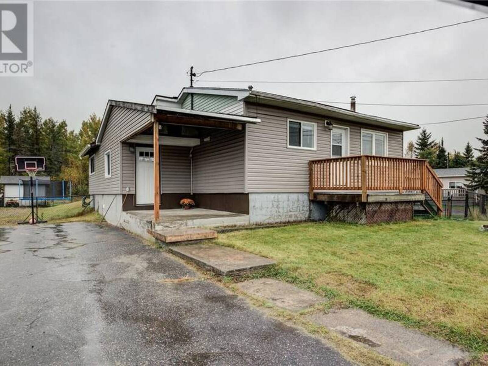 31 HINDS Road, Wahnapitae, Ontario P0M 3C0