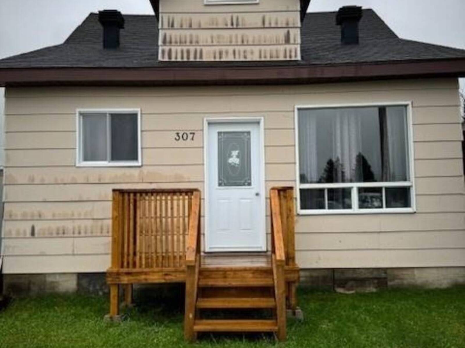 307 Ambridge, Iroquois Falls, Ontario P0K 1G0