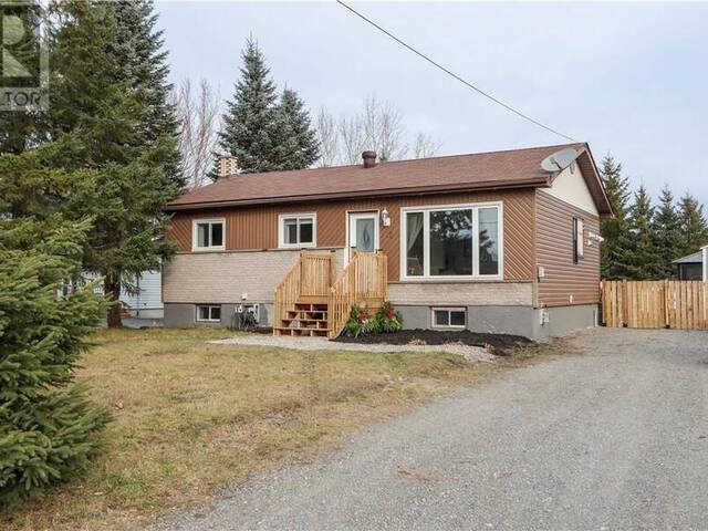 42 Bishop Crescent Wahnapitae Ontario, P0M 3C0