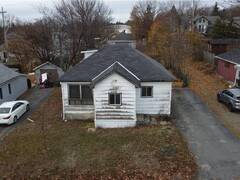 2 Parkinson Greater Sudbury Ontario, P3A 4B1