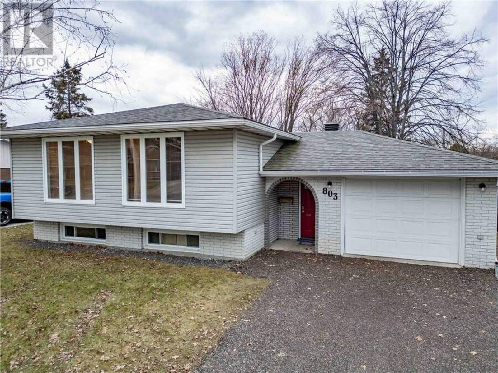 803 Auger Avenue, Sudbury, Ontario P3A 4A5