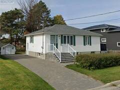 215 Charette Avenue Chelmsford Ontario, P0M 1L0