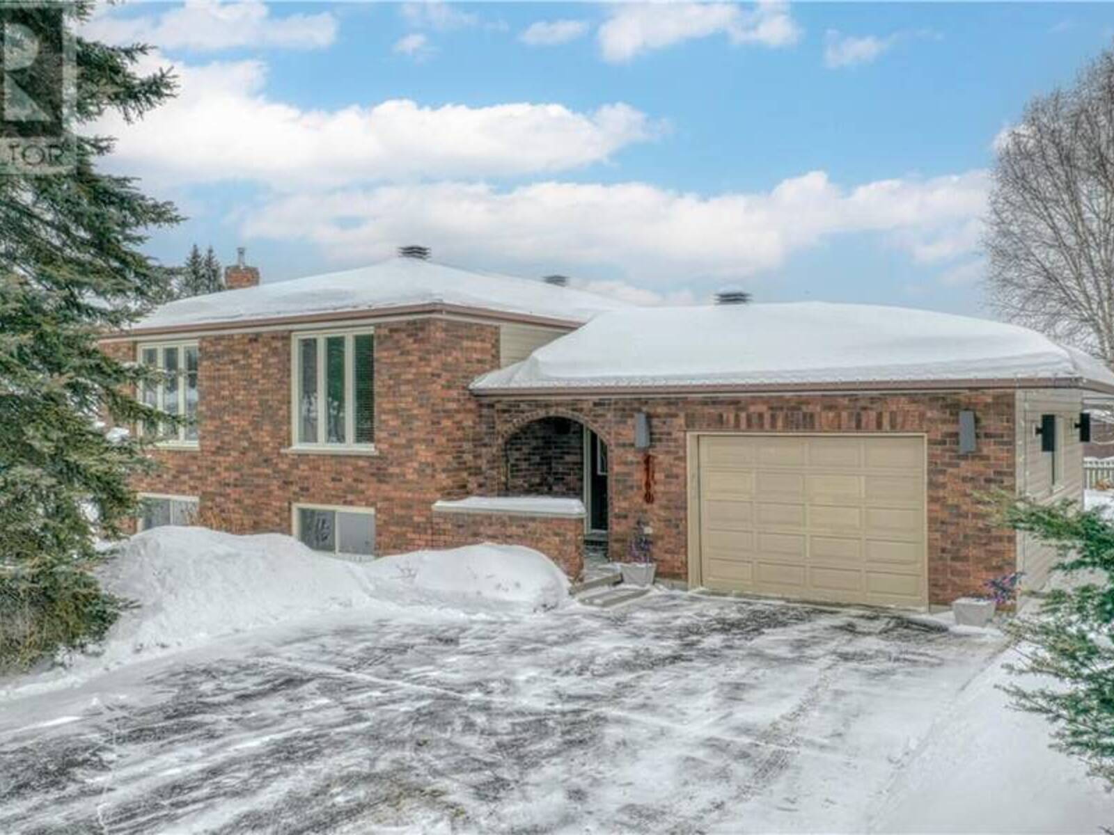 4760 Michelle Drive, Greater Sudbury, Ontario P3P 1E7