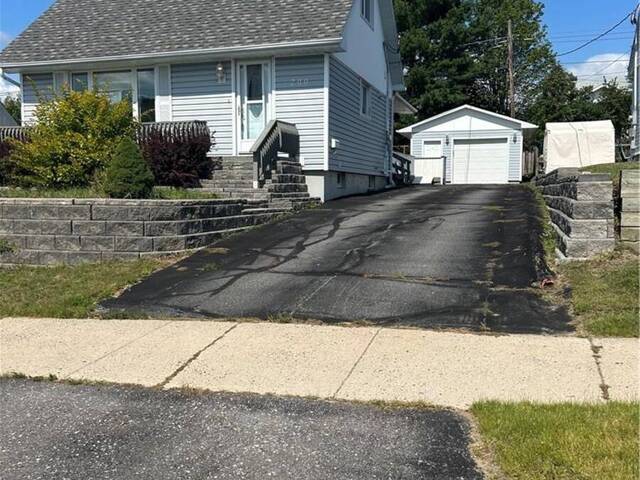 200 Hillside Drive S Elliot Lake Ontario, P5A 1N5 - 3 Bedrooms Home For Sale