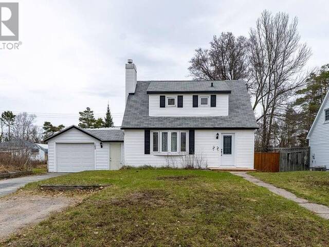 102 Whitney Ave Espanola Ontario, P5E 1B1 - 4 Bedrooms Home For Sale