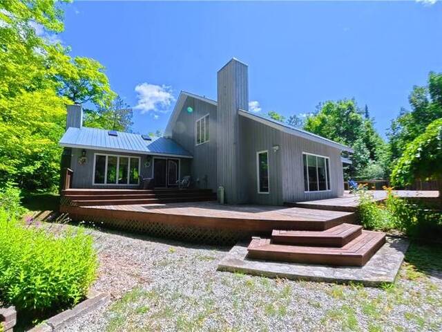 1604 Perivale Road E Manitoulin Island Ontario, P0P 2B0 - 2 Bedrooms Waterfront Home For sale