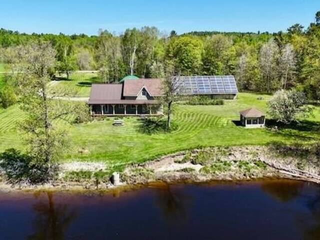760 River Rd Sables-Spanish Rivers Ontario, P0P 1P0 - 5 Bedrooms Waterfront Home For sale