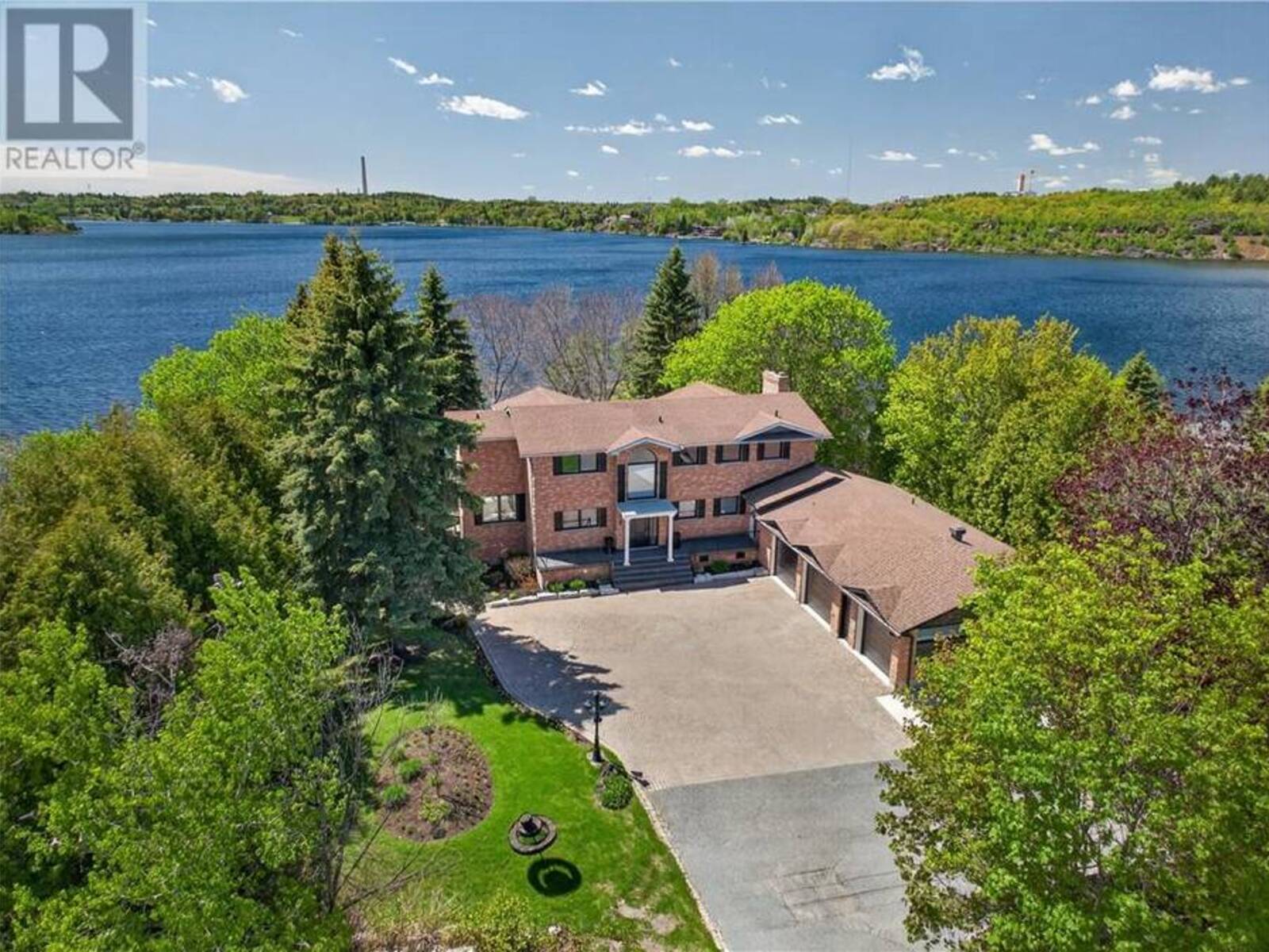 867 Admiral Drive, Greater Sudbury, Ontario P3E 6J5