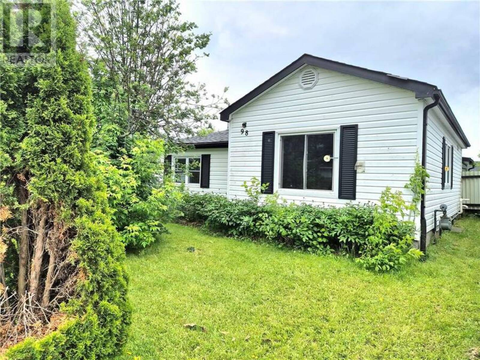 98 William, Chelmsford, Ontario P0M 1L0