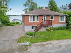 488 Lake Point Crt Greater Sudbury Ontario, P3E 6J3